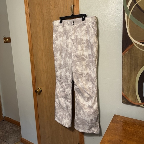 Gerry XL White w/Camouflage Print Snow Pants Fleece Lined w/31" Inseam - EUC - Picture 1 of 5